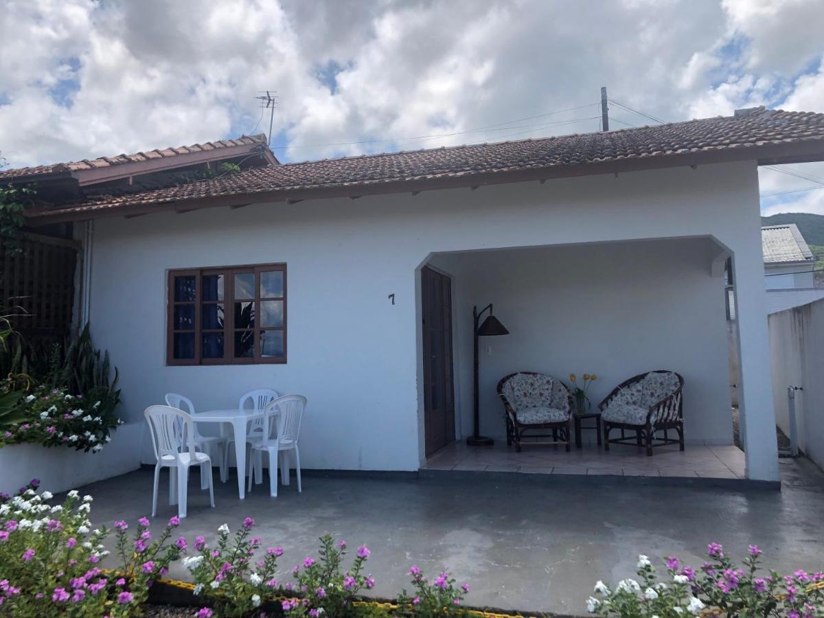 Casinha De Praia Na Fazenda Da Armacao Governador Celso Ramos Exterior photo