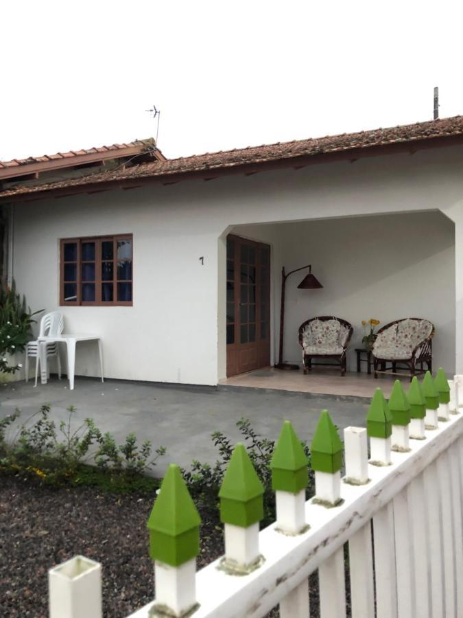 Casinha De Praia Na Fazenda Da Armacao Governador Celso Ramos Exterior photo